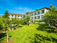 Hotel Europa Olympia Hotels near أوليمبيا