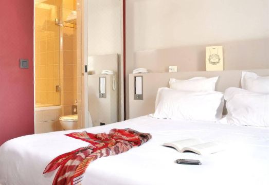 리버텔 몽마르트르 뒤페레 객실