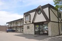 Coachman Inn Hotels near Royal Saskatchewan Museum