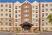 Staybridge Suites Buffalo Отели рядом с достопримечательностью «Водопад вечного огня»