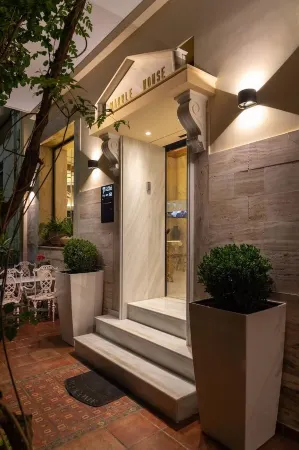 Marble House Отели рядом с достопримечательностью «Национальный Музей Современного Искусства»