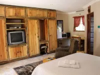 Aark Guest Lodge Hotels in Sedibeng