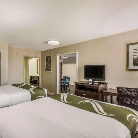 Quality Inn & Suites Quincy - Downtown