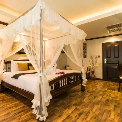 Tanawan Phuket Hotel Отели рядом с достопримечательностью «Нанай-роуд»
