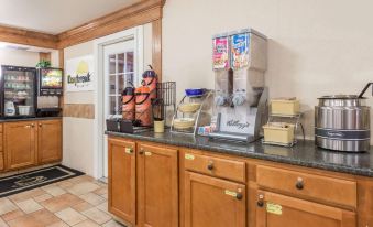 Days Inn by Wyndham Columbus IN