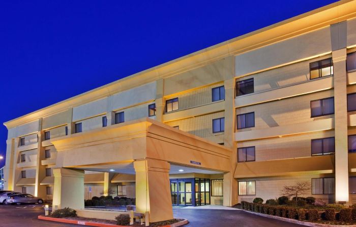 La Quinta Inn & Suites by Wyndham Springdale