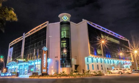The District Hotel Najran Отели в г. Найран