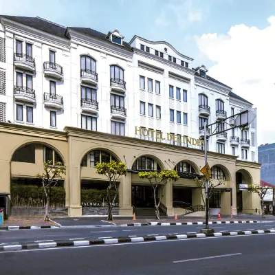 Hotel des Indes Menteng - Bathtub