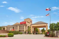 Ramada by Wyndham San Antonio Near SeaWorld/Lackland AFB Hotel di San Antonio