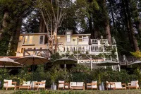 Boho Manor Hotels in Jenner