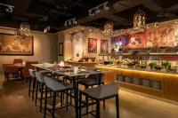 Four Points by Sheraton Production City, Dubai - 자쿠지