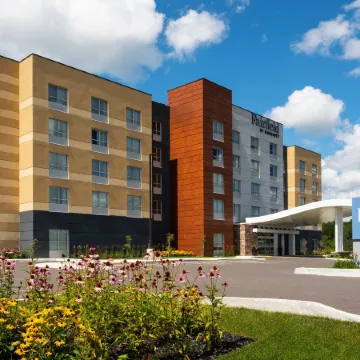 Fairfield Inn & Suites North Bay