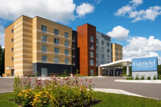 Fairfield Inn & Suites North Bay Hotels in 