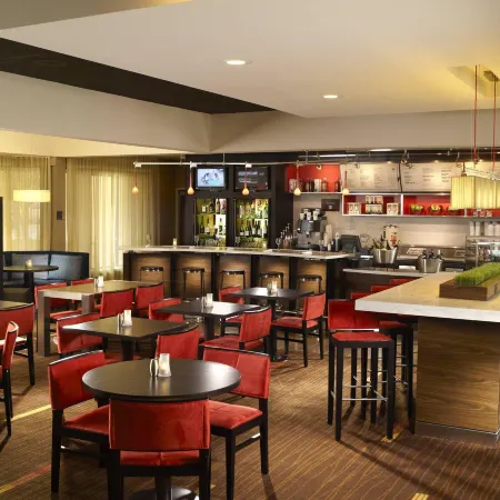 Courtyard by Marriott Savannah Midtown