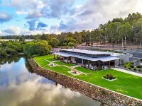 Eight Willows Retreat Hotels in Gracetown