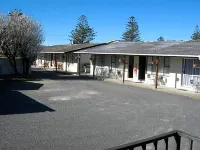 Sierra Beachfront Motel