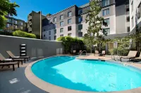 Courtyard Oakland Downtown Hotels in Oakland
