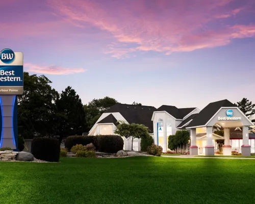 Best Western Harbour Pointe Lakefront Hotels in Saint Ignace