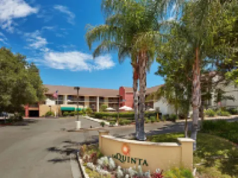 La Quinta Inn & Suites by Wyndham Thousand Oaks-Newbury Park Hotels in Thousand Oaks