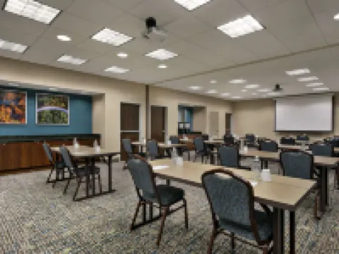 歡朋酒店及套房-塔科馬/普亞勒普 皮爾斯縣酒店