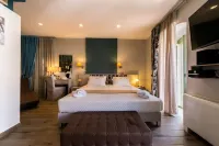 Fiscardonna Luxury Suites Hotels near Dafnoudi Beach