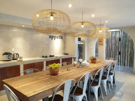 Villa Navi - When a Butterfly Sits on a Flower