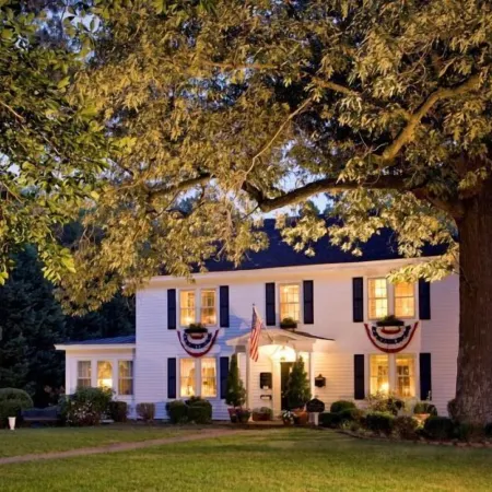 A Williamsburg White House Inn