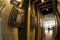 Sleepbox Hotel - parkir
