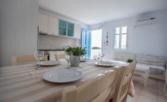 Astarti Apartments - Housity