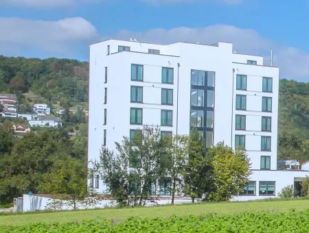 Best Western Queens Hotel Pforzheim-Niefern Отели в г. Мюлаккер