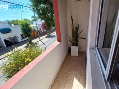 Depto Calle 18 - Soleado y Con Balcon