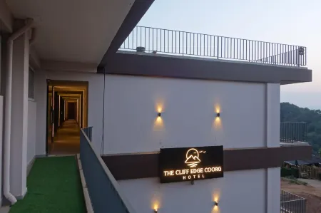 The Cliff Edge Coorg Отели в г. Кодагу