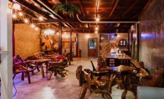 The History Cafe' & Guesthouse