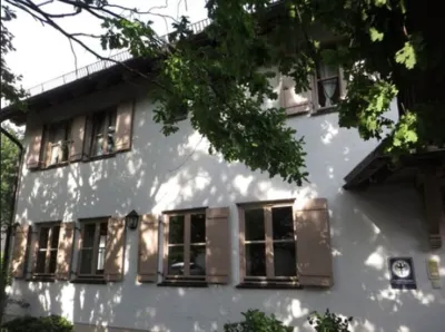 Hotel zur Ulme Hotels in der Nähe von Äigidius Säule