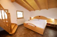 Edelberg Apartments Hotels in Sillian