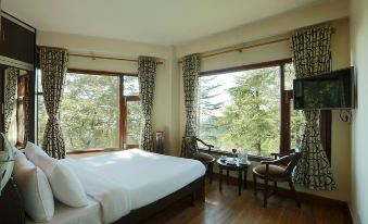 Hotel Fairmount Shimla Forest Greens, Shimla
