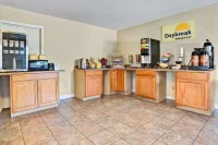 Days Inn by Wyndham Elizabeth City - breakfast