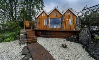 Iceland Sjf Villa , Hot Tub & Outdoor Sauna Amazing Mountains View - 15 Min to Downtown