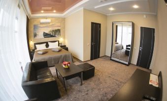 Dom Hotel