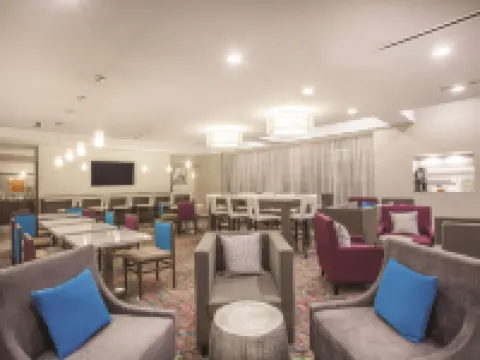 La Quinta Inn & Suites by Wyndham Forsyth Hoteles en Forsyth