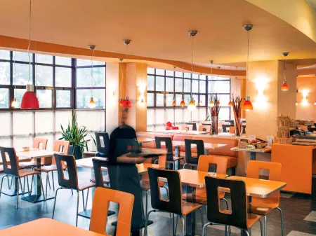 DC Hotel International Отели рядом с достопримечательностью «Ботанический сад Падуи»