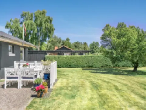 "Undine" - 300m from the Sea