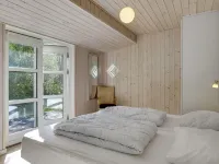 "Henni" - 2.5km from the Sea