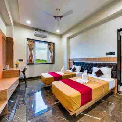 Hotel Chandradeep Regency Rooms