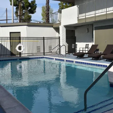 Signature Anaheim Maingate