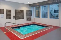 Wyndham Garden Fort Wayne - Hot Tub