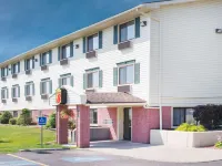 Super 8 by Wyndham Massena NY Hotels in Massena