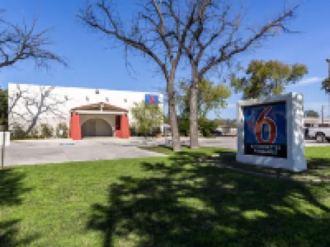 Motel 6 Uvalde, TX Hotels in Uvalde
