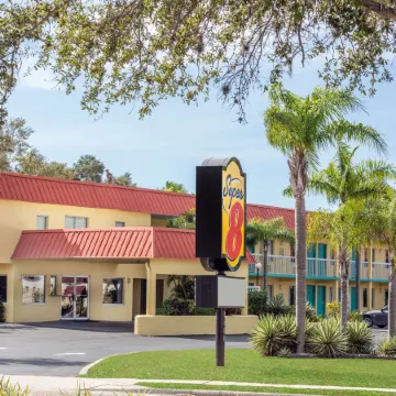 Super 8 by Wyndham Sarasota Near Siesta Key