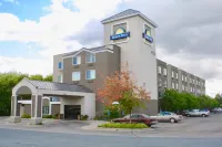 Days Inn by Wyndham Eagan Minnesota Near Mall of America - breakfast